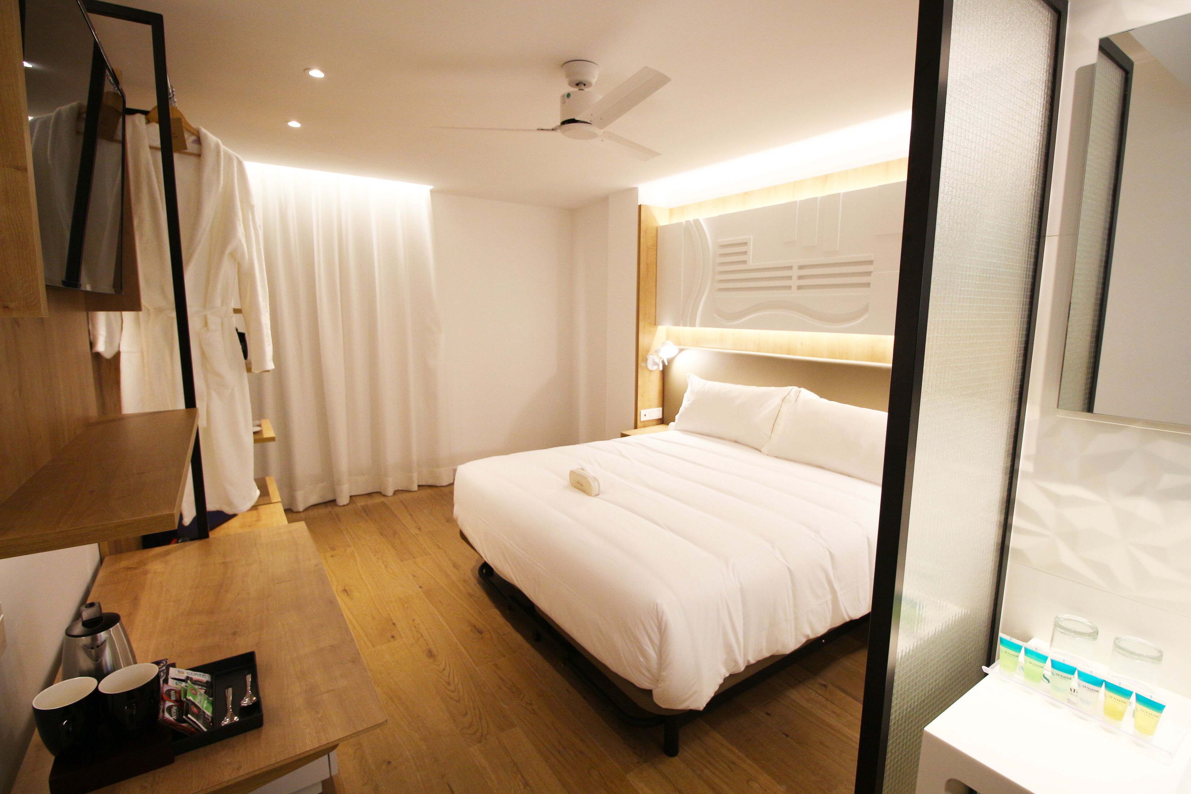 1 bedroom, minibar, desk, soundproofing