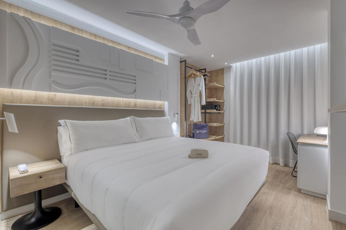 Minibar, Schreibtisch, schallisolierte Zimmer, kostenloses WLAN