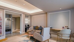 Privilege, Phòng Suite, 1 giường cỡ king | Bộ đồ giường cao cấp, nôi (giường cho trẻ sơ sinh) miễn phí 