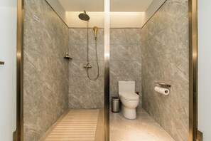 Luxe beddengoed, gratis babybedden, gratis wifi, beddengoed