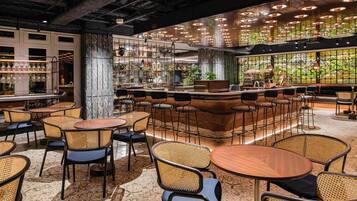 Bar (in der Unterkunft)