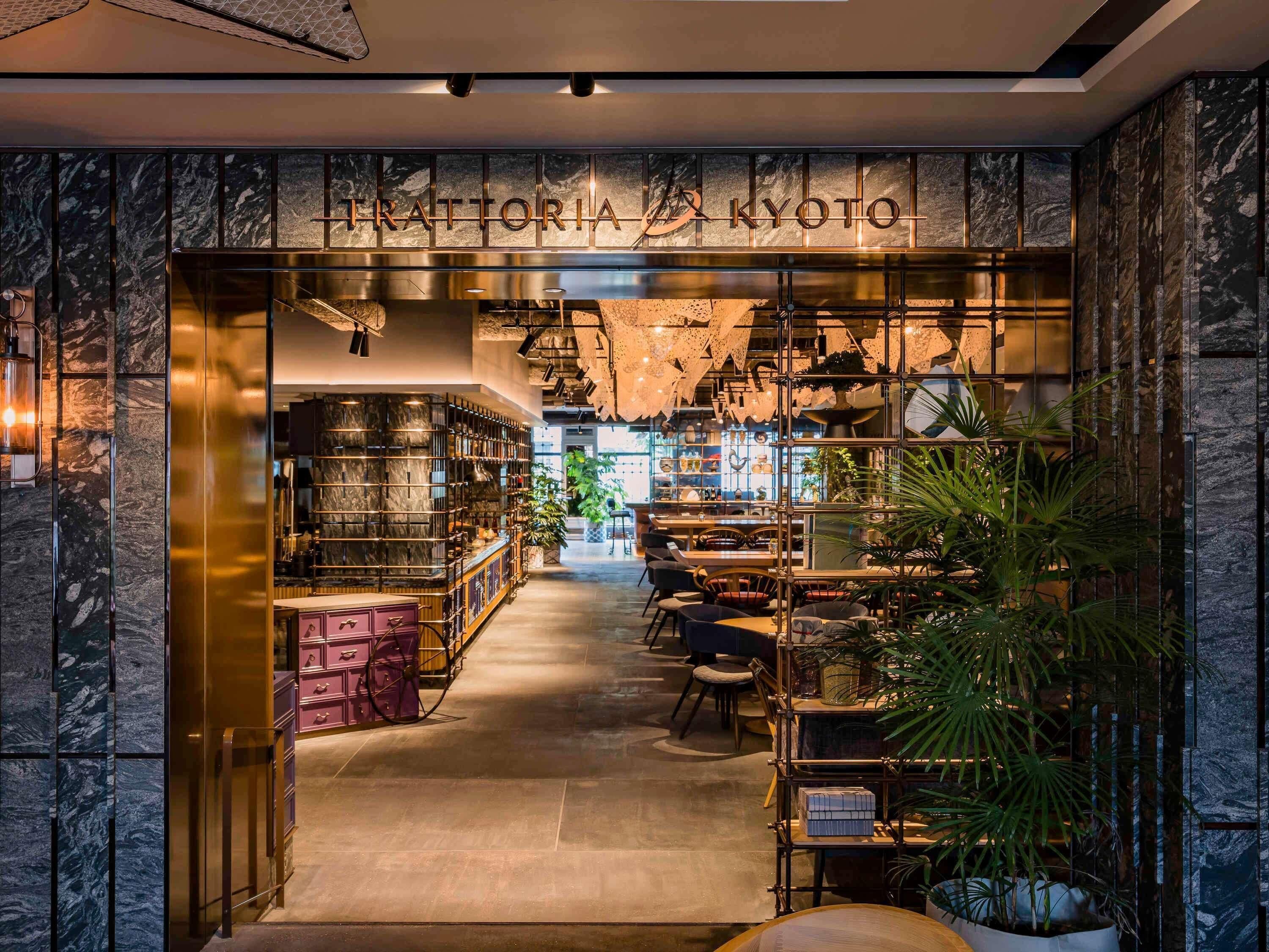 Déjeuner et dîner servis sur place