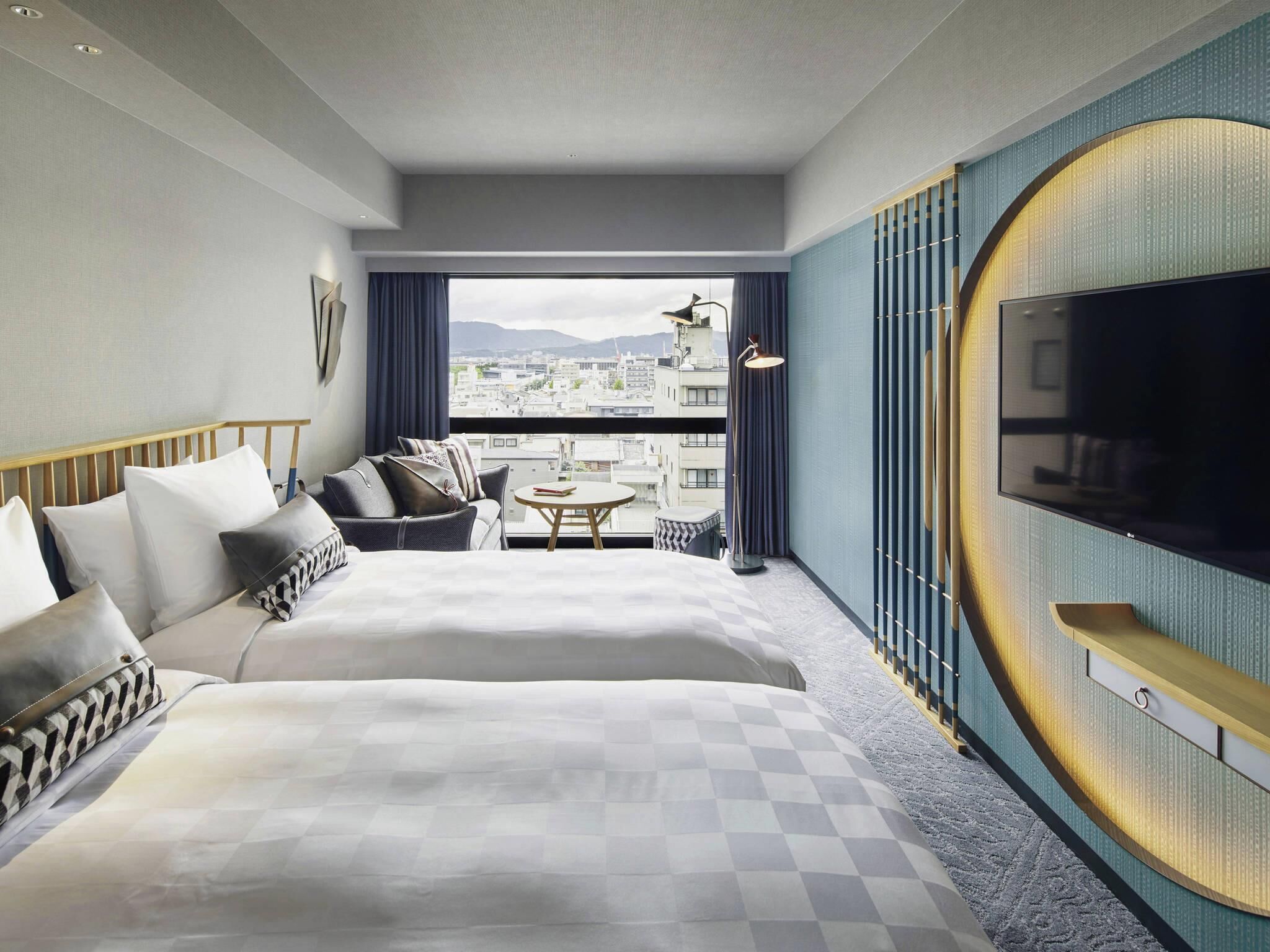 ห้องซูพีเรียทริปเปิล, ปลอดบุหรี่, อ่างอาบน้ำ (2 Single beds and 1 Sofa bed) | ผ้านวมขนเป็ด, ตู้นิรภัยในห้องพัก, Wi-Fi ฟรี, ผ้าปูที่นอน