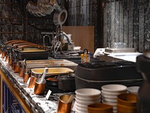 Petit déjeuner buffet servi tous les jours en supplément