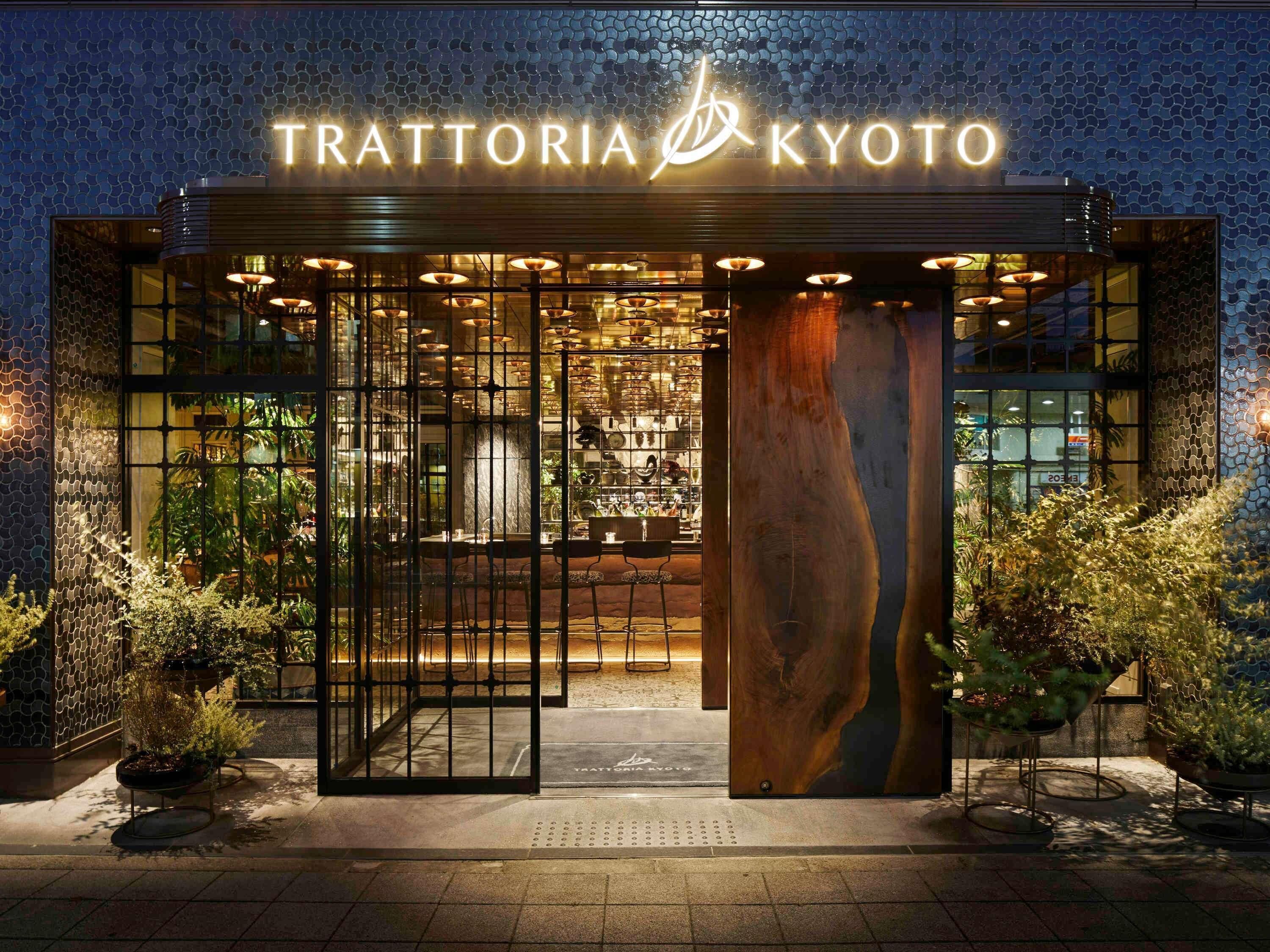 lunch and dinner served