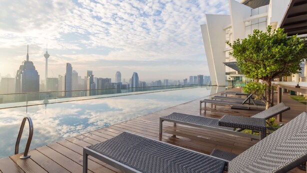 Rooftop pool - Regalia Studios (Kuala Lumpur)