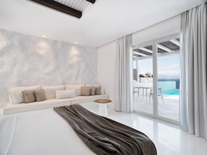 Premium bedding, minibar, in-room safe, blackout drapes - Mykonos Earth Suites - Adults Only (Mykonos)