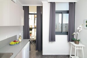 Deluxe Studio | Private kitchenette - Gabriel Apartments - Jaffa Street - Next To Market (Jerusalem)