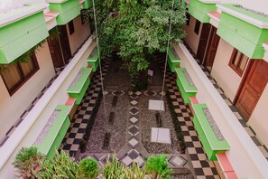 Courtyard - Ayenda 1615 Hotel Tayrona Mágico (Santa Marta)