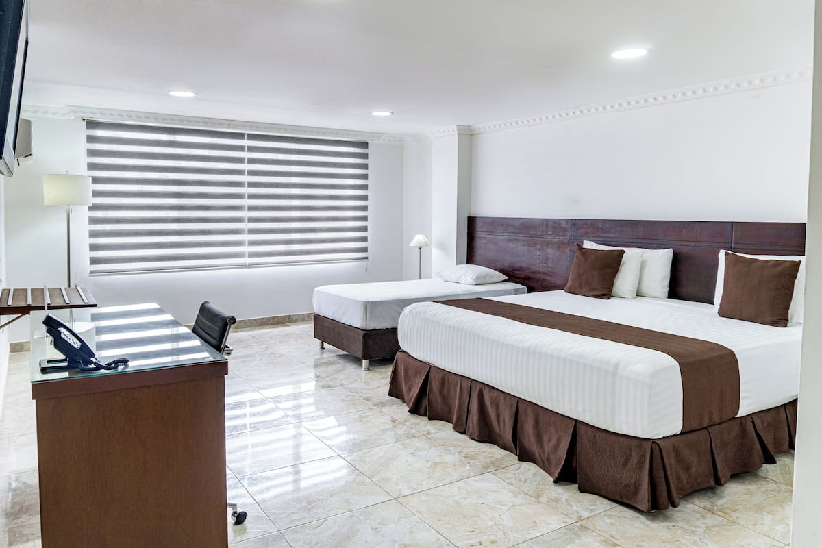 Superior Twin Room | In-room safe, desk, laptop workspace, soundproofing