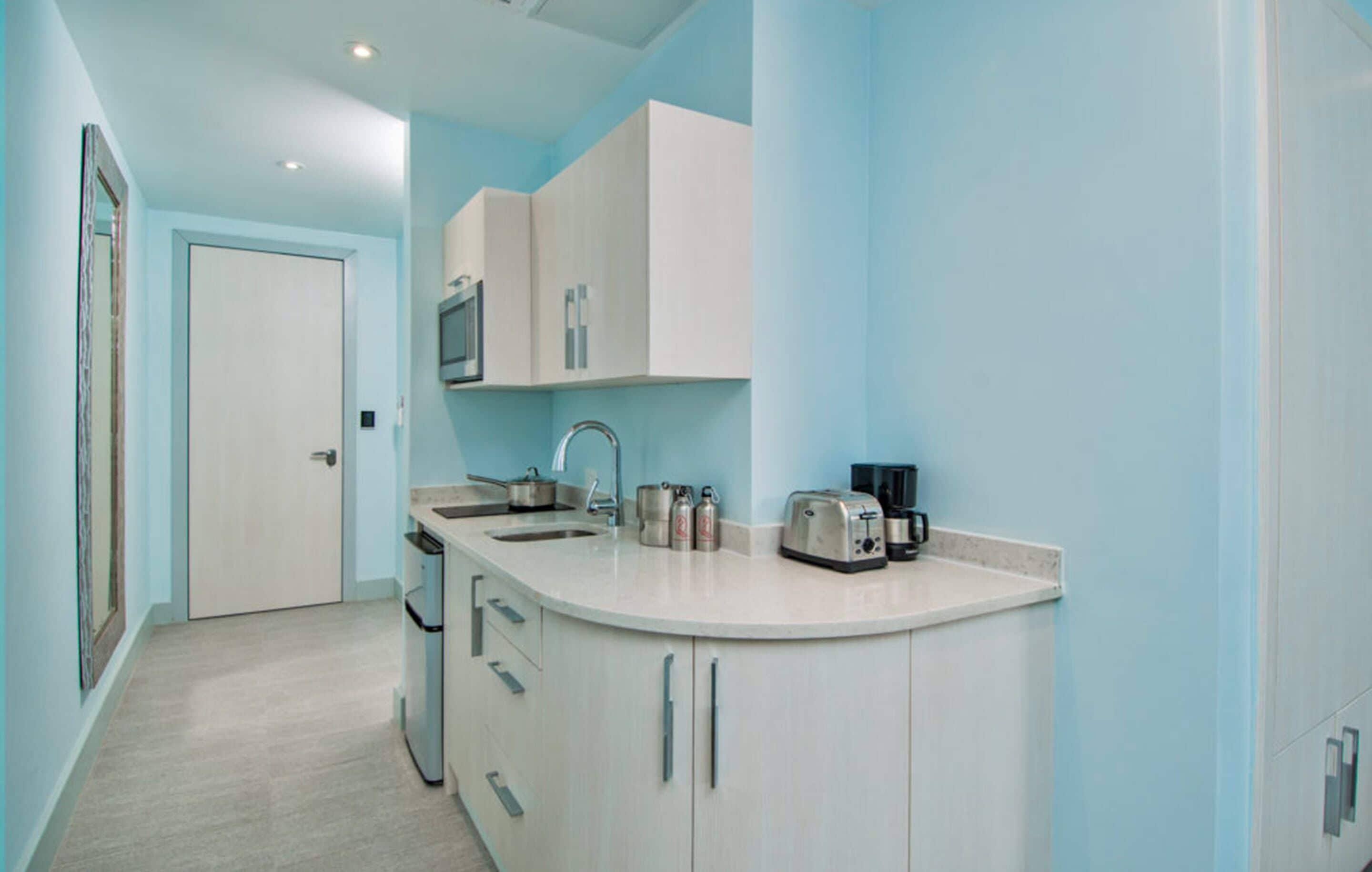 1 bedroom, egyptian cotton sheets, premium bedding, pillow-top beds