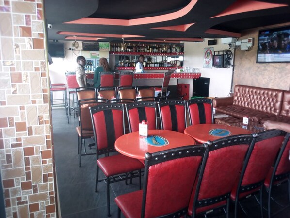 Bar (on property) - Leopard Village (Nairobi)