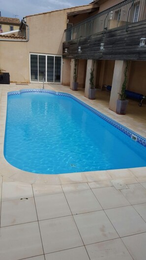 Pool - Beautiful 2-Bed Apartment (La Redorte)