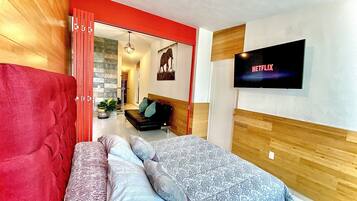 2 chambres, coffres-forts dans les chambres, bureau