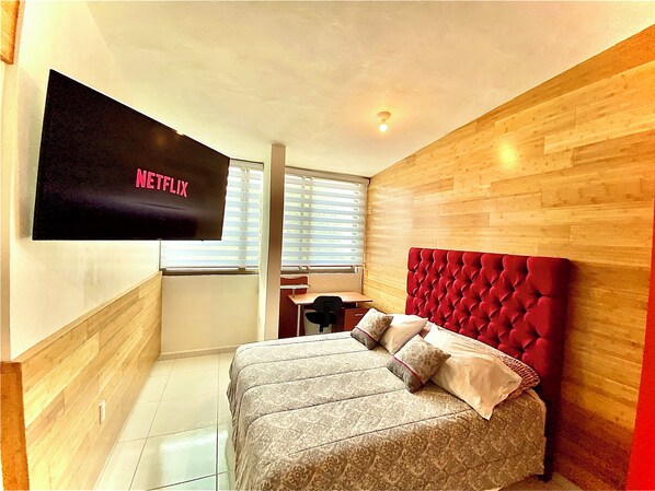 2 bedrooms, in-room safe, desk, iron/ironing board