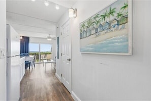 Interior - Beacher's Oceanfront Patio Suite with onsite front desk and staff (St. Augustine)