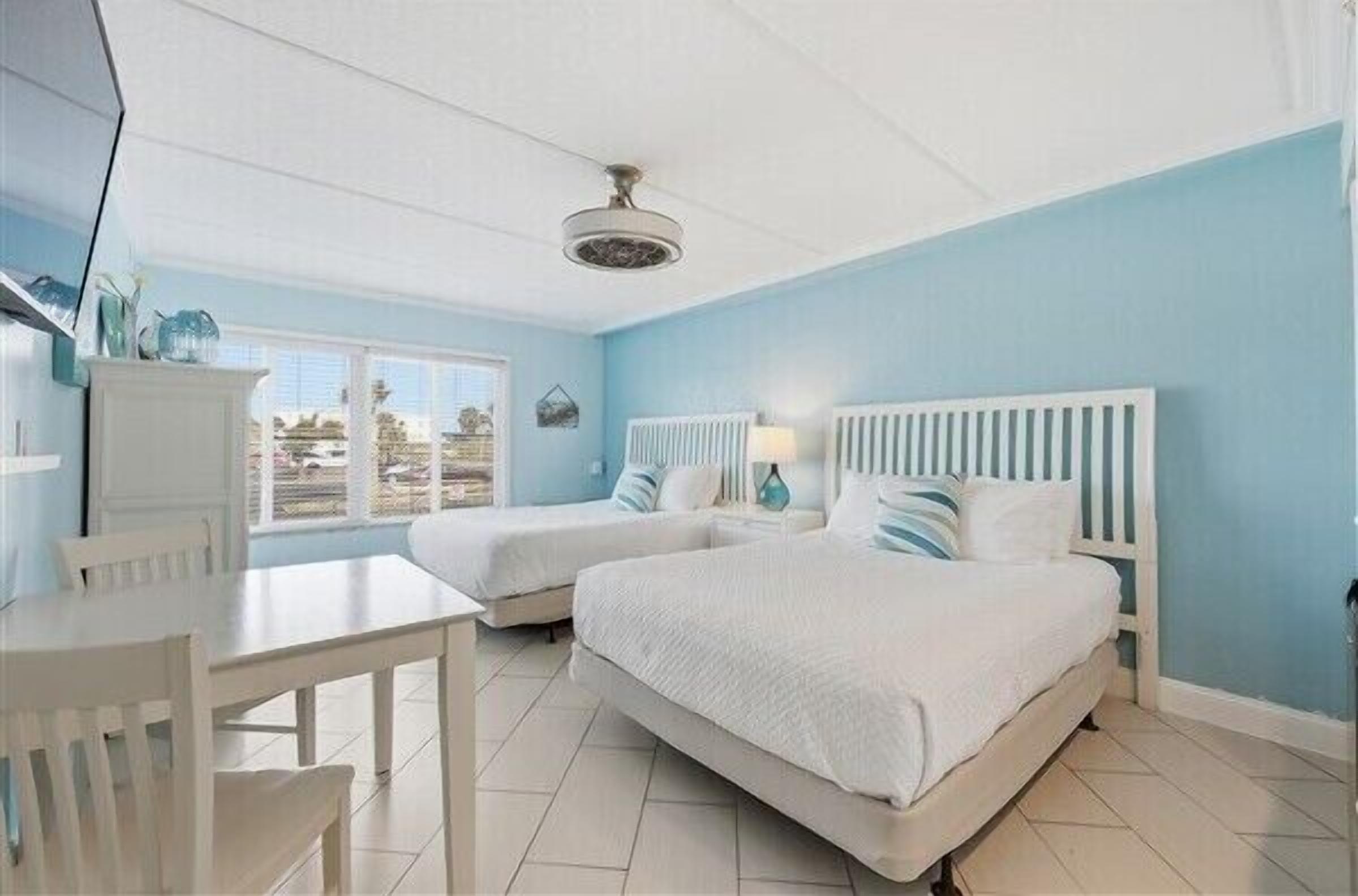 1 chambre, fer et planche à repasser, Wi-Fi gratuit, draps fournis