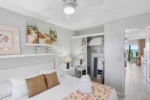 1 soverom, strykejern/-brett, internettilgang og sengetøy