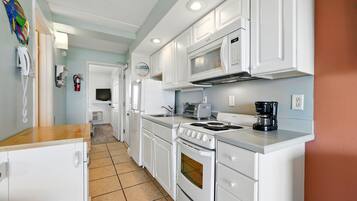 Fridge, microwave, oven, coffee/tea maker