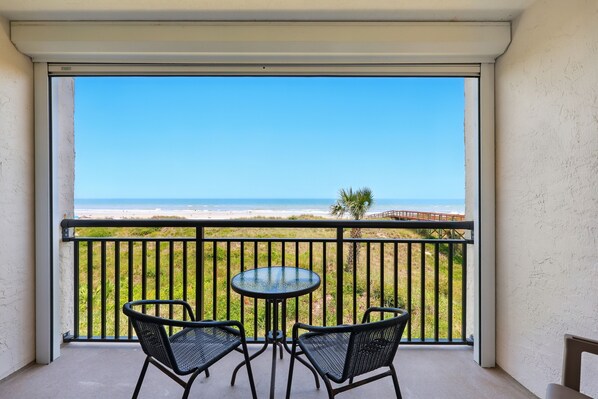 屋外ダイニングエリア