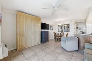 TV, DVD player - Beacher's Oceanfront Balcony Plus Suite with onsite Front Desk and Staff (St. Augustine)