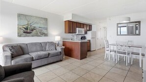 Living area - Beacher's Oceanfront Balcony Plus Suite with onsite Front Desk and Staff (St. Augustine)