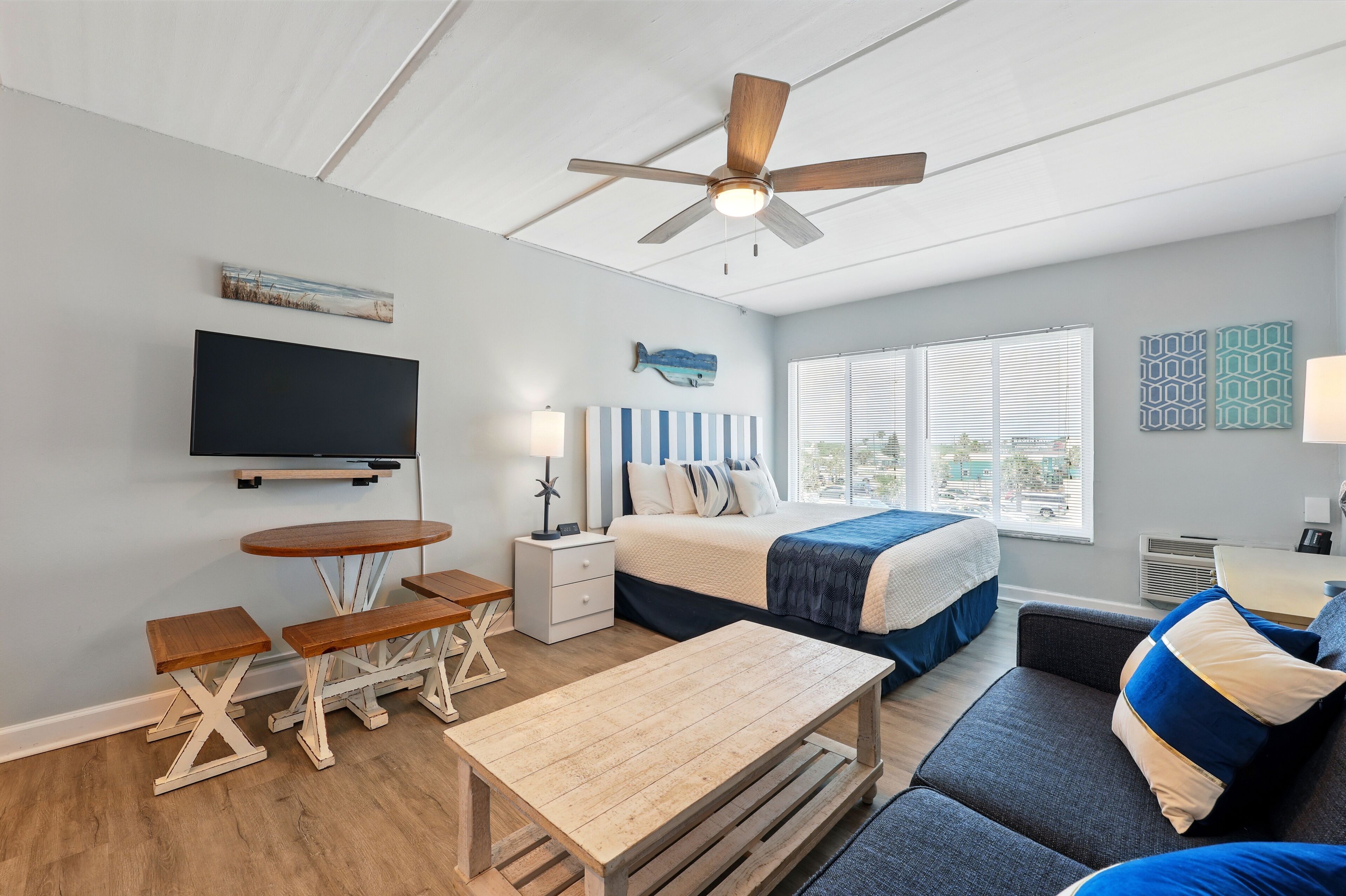 Silitysrauta/-lauta, ilmainen Wi-Fi, vuodevaatteet