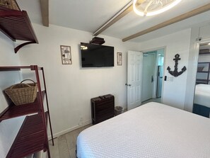 1 chambre, fer et planche à repasser, accès Internet, draps fournis