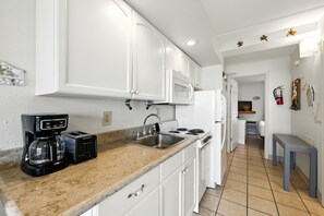 Fridge, microwave, oven, coffee/tea maker