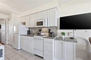 Fridge, microwave, oven, coffee/tea maker