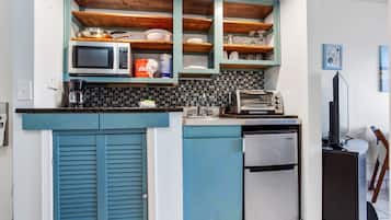 Fridge, microwave, coffee/tea maker, toaster