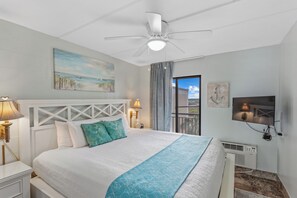 1 soverom, strykejern/-brett, internettilgang og sengetøy