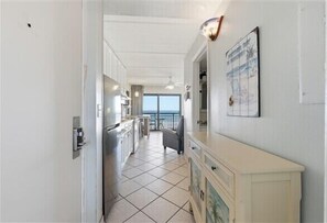 Interior - Beacher's Oceanfront Balcony Suite with Onsite Front desk and staff (St. Augustine)