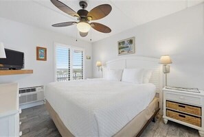 1 makuuhuone, silitysrauta/-lauta, internet, vuodevaatteet