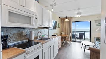 Fridge, microwave, oven, coffee/tea maker