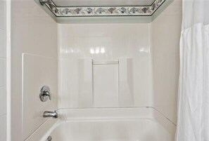 Hair dryer, towels - Beacher's Oceanfront Balcony Suite with Onsite Front desk and staff (St. Augustine)
