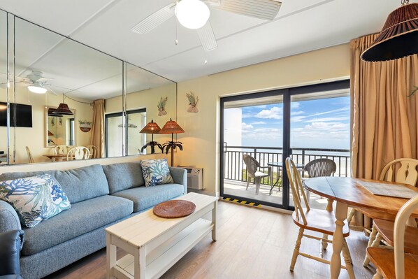 TV, DVD player - Beacher's Oceanfront Balcony Suite with Onsite Front desk and staff (St. Augustine)