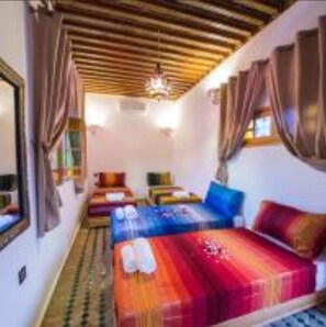 Quadruple Room | Iron/ironing board, free cribs/infant beds, rollaway beds, free WiFi - Riad Le Petit Patrimoine De Fés (Fes)
