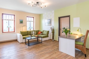 Deluxe Apartment, Private Bathroom - Weingut Pawis Appartements (Freyburg)