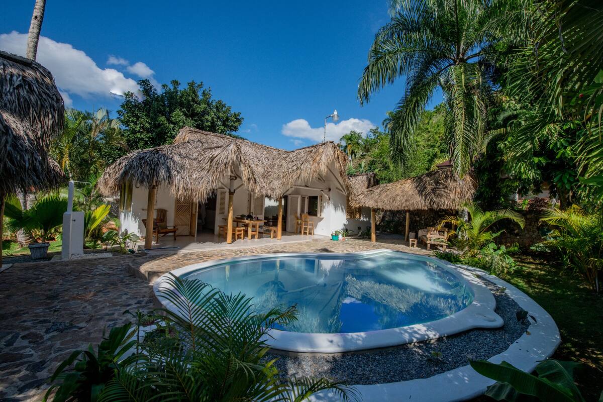 Private pool