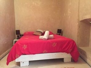Blackout curtains, rollaway beds, free WiFi, bed sheets