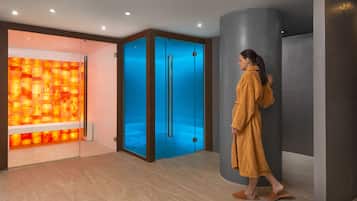 Sauna, tina de hidromasaje, baño de vapor y tratamientos corporales