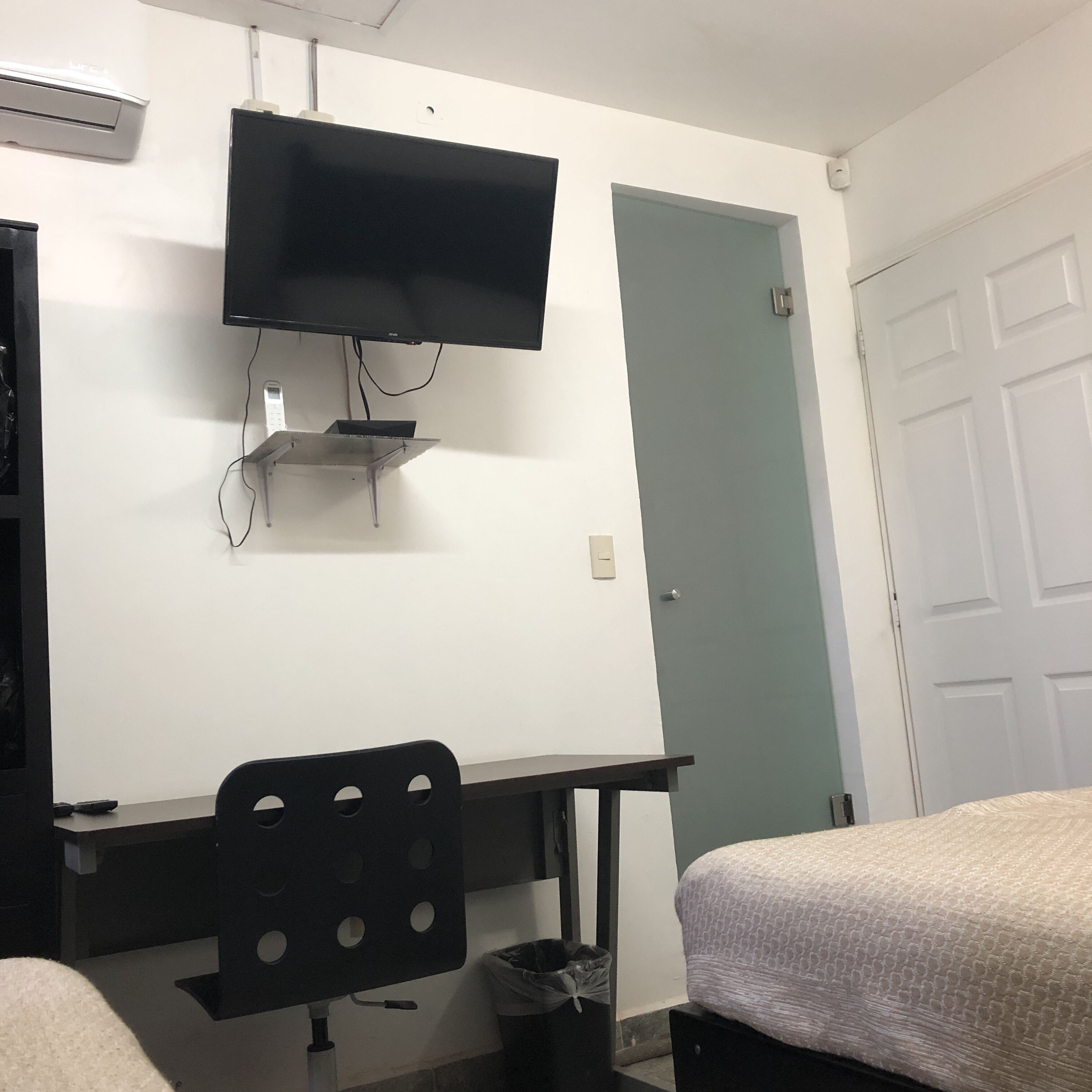 Photo - Genesis Suites / Lofts