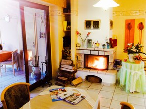 Fireplace - Pension Fischerhaus (Trassenheide)