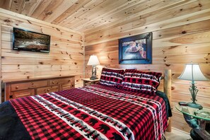 8 bedrooms, iron/ironing board, free WiFi, bed sheets