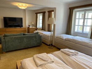4 bedrooms, WiFi