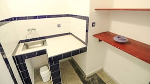 Apartment, 1 Bedroom | Bathroom | Shower, rainfall showerhead, towels, soap - Studio Berbère (Essaouira)