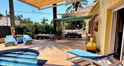 Villa Arte – Artistic Retreat with Pool & Garden in the Bay of Rosas