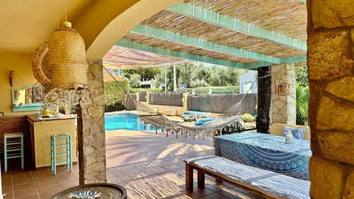 Villa Arte – Artistic Retreat with Pool & Garden in the Bay of Rosas