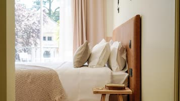 1 bedroom, in-room safe, individually decorated, individually furnished